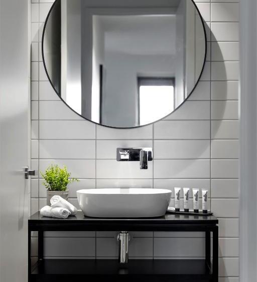 Апартаменты 3 Спальни, Quest Burwood East