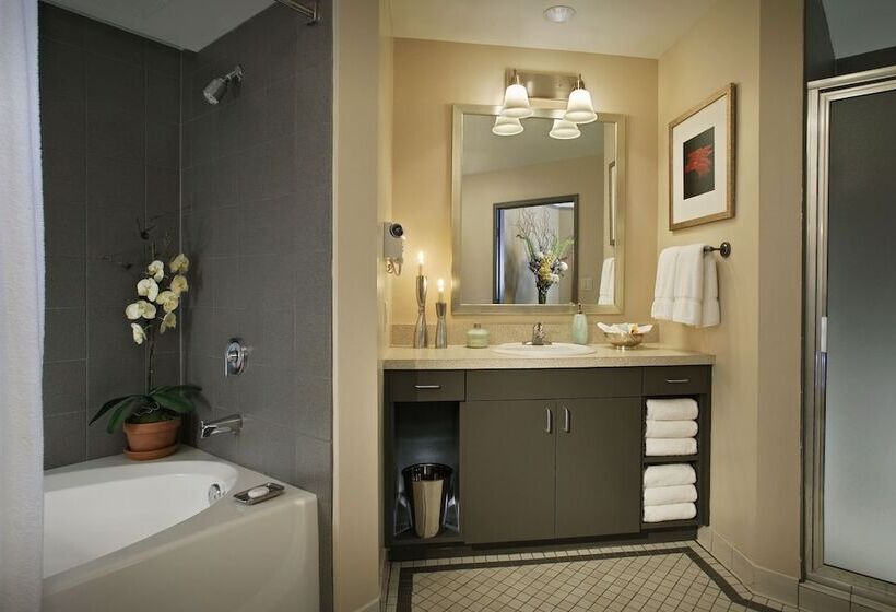 스위트, Magnolia Hotel Downtown Dallas