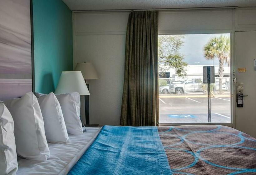 Номер Deluxe Кровать Кинг, Super 8 By Wyndham St. Petersburg