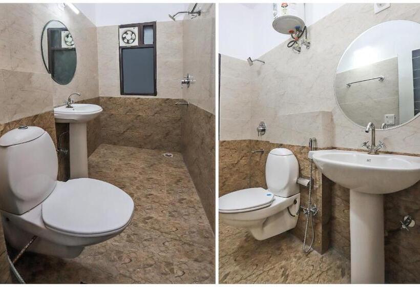 Quarto Estandar, Vizima Palace   Near Wave City Center Metro Station
