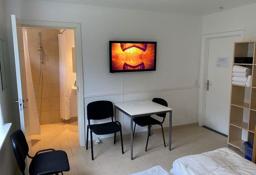 Номер Стандарт Трехместный, Blokhus Hune Hotel Og Vandrerhjem
