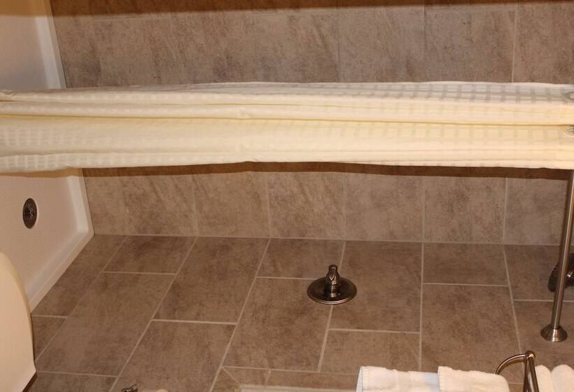 Номер Стандарт 2 Двуспальные Кровати, Best Western Plus Concord Inn