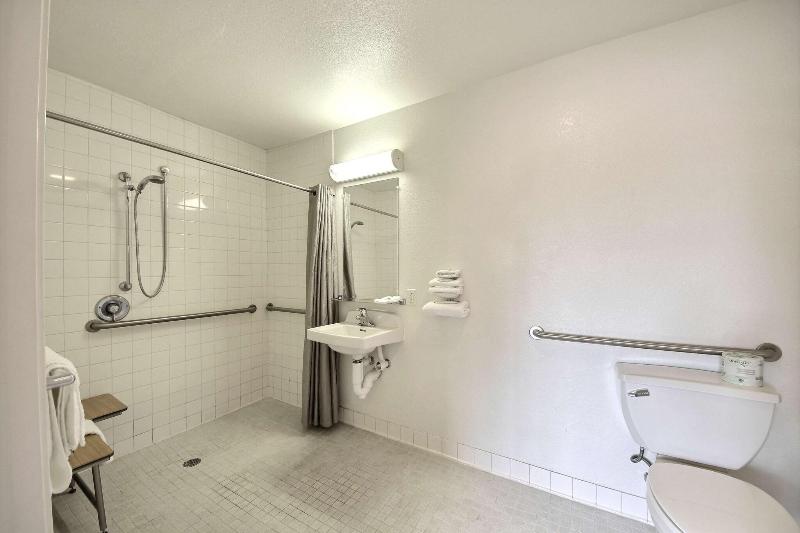 Номер Стандарт Адаптированный для Инвалидов, Motel 6 San Marcos, Tx