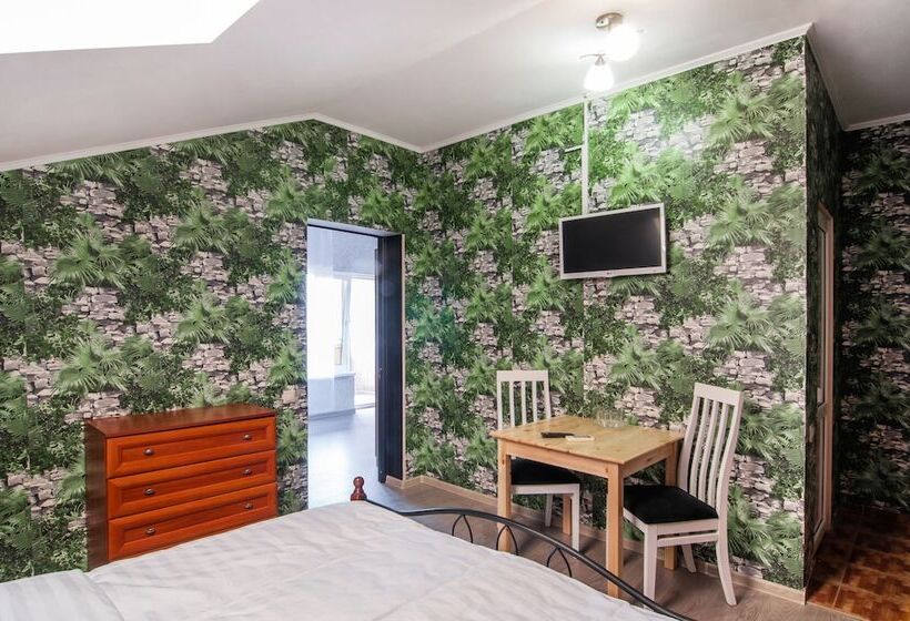 Семейный Номер, Guest House Granat