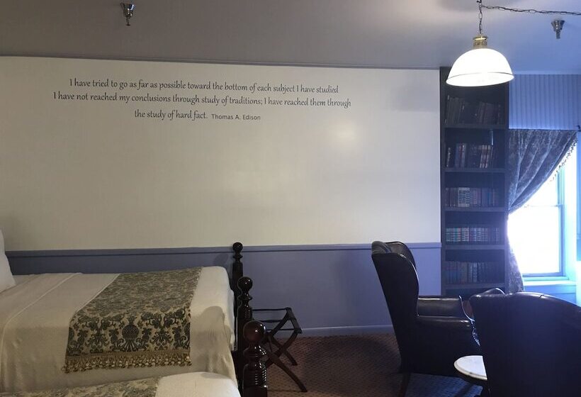 اتاق لوکس, The Charles Inn At Vacationland Inns