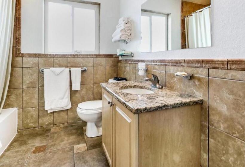 اتاق استاندارد با 2 تخت دوبل, Page Terrace Beachfront