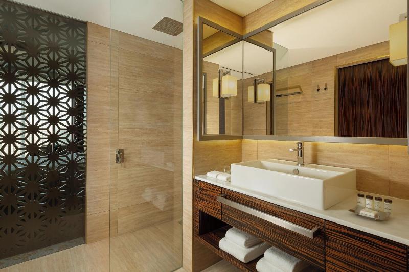 اتاق لوکس با تخت بزرگ, Sheraton Astana