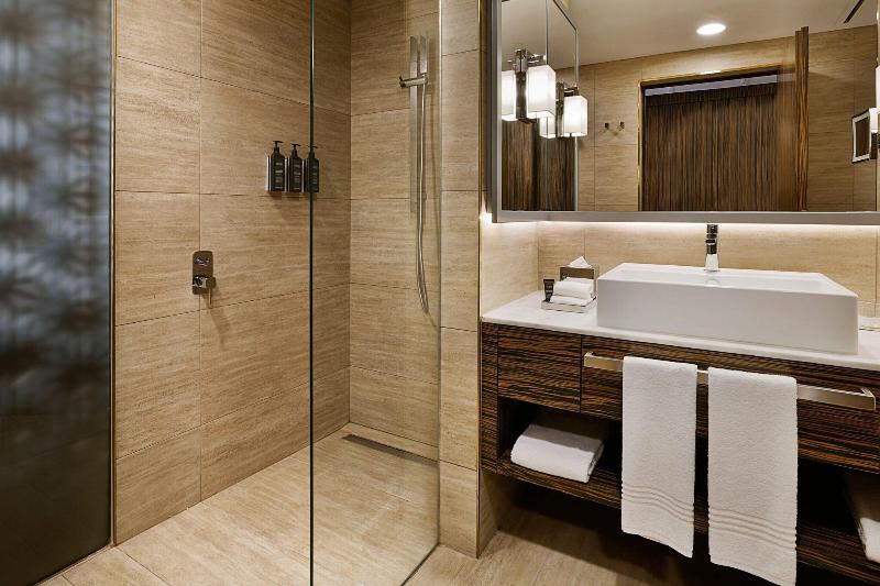 اتاق لوکس با تخت بزرگ, Sheraton Astana