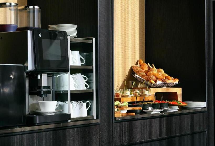 اتاق کلاب, Sheraton Astana