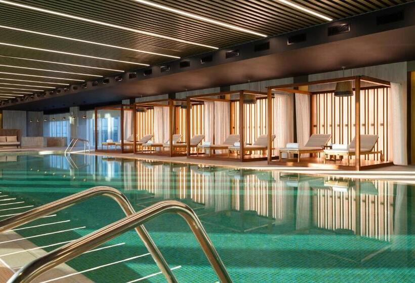 اتاق لوکس با تخت بزرگ, Sheraton Astana