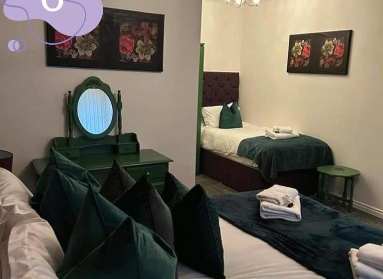 デラックスの４人部屋, The Mayfair Lodge & Family Suite