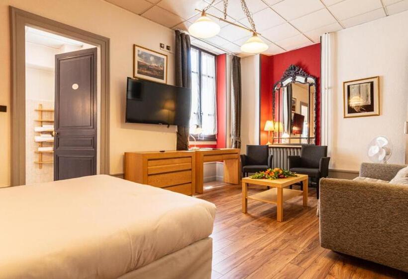 Номер Deluxe, Des Bains