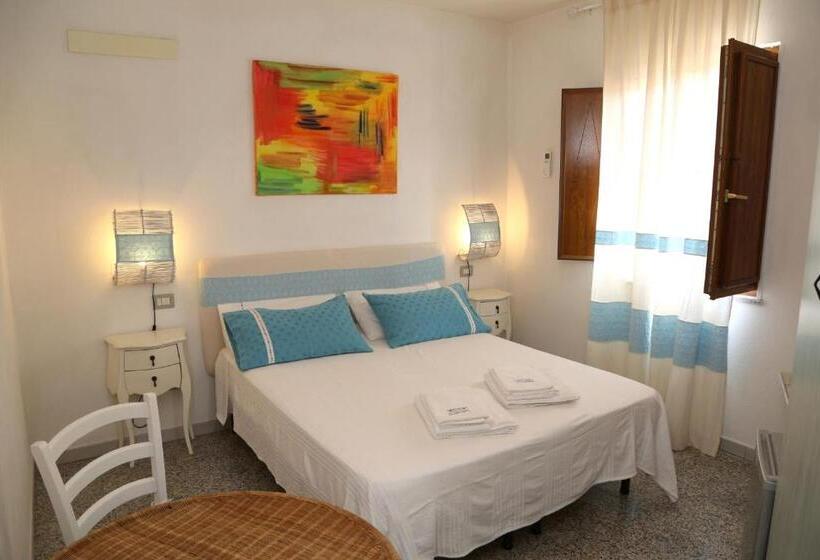 Standard room with outdoor bath, B&b Il Tramonto