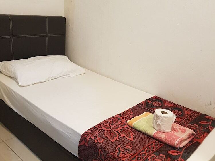 اتاق استاندارد یک نفره, Meera Heritage Motel