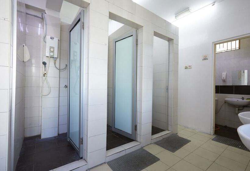اتاق استاندارد یک تخته با سرویس بهداشتی مشترک, Meera Heritage Motel