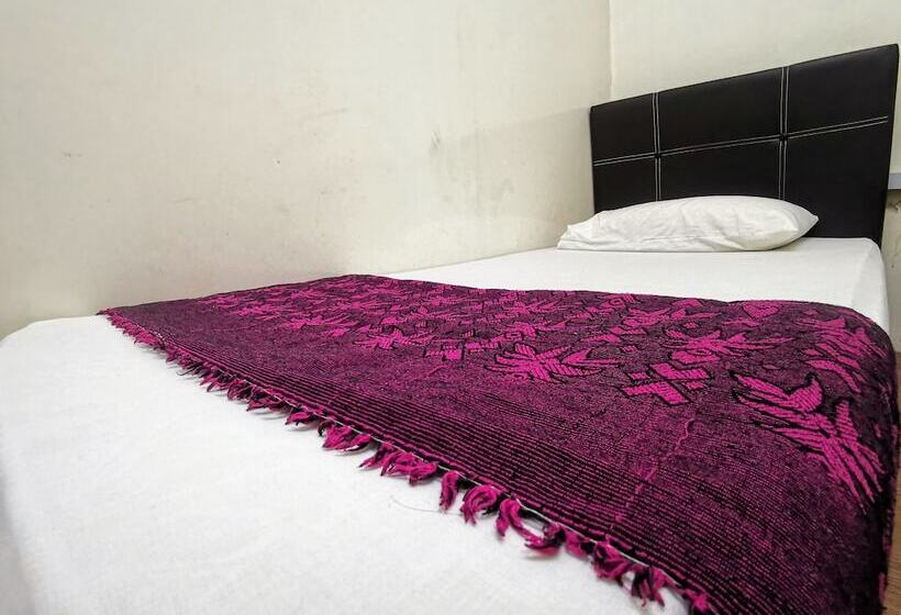 اتاق استاندارد با سرویس بهداشتی مشترک, Meera Heritage Motel