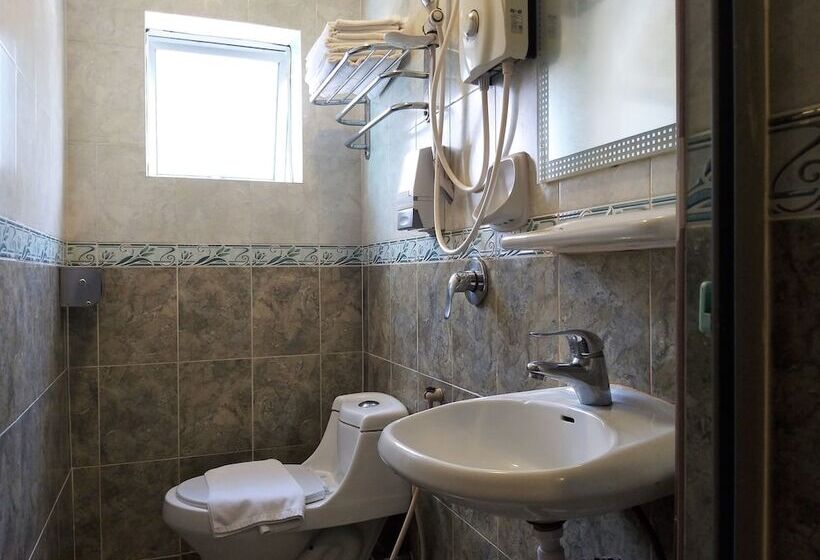 Quarto Familiar, Jelai Mentakab