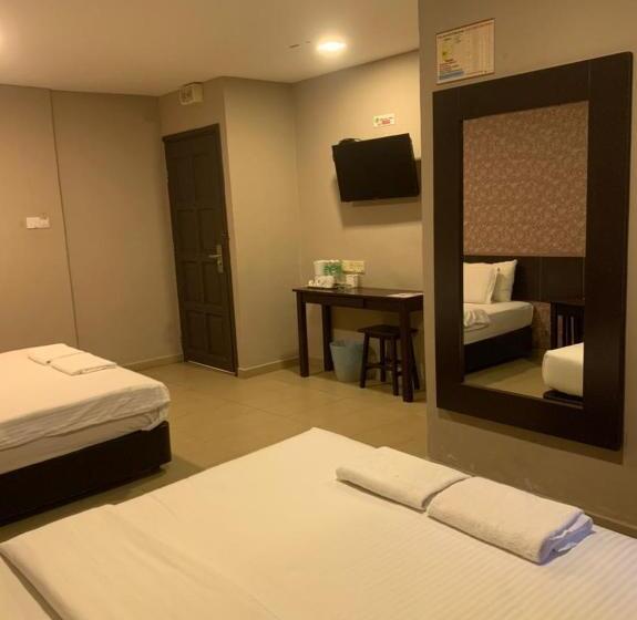 Quarto Familiar, Jelai Mentakab