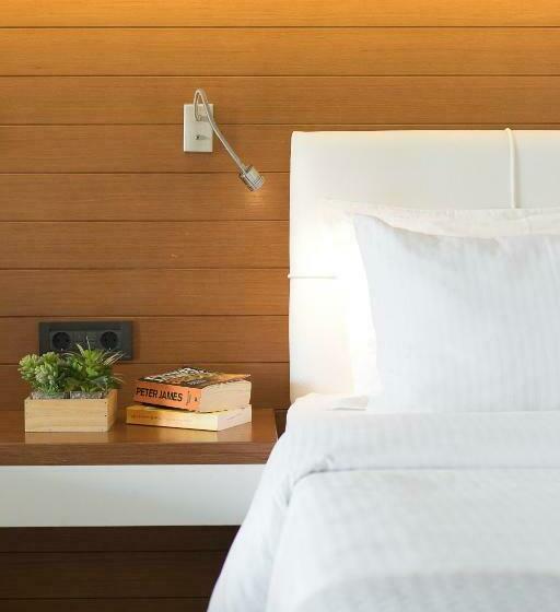 Quarto deluxe, San Panteleimon
