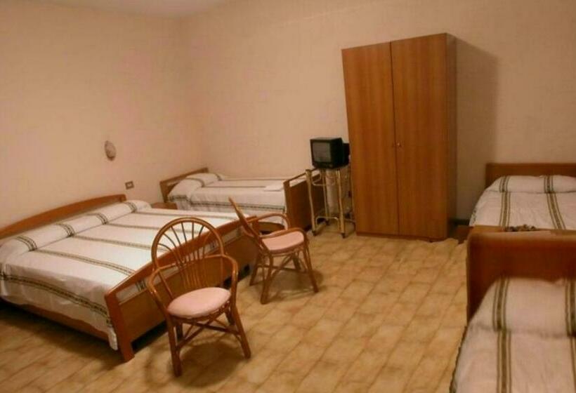 اتاق خانوادگی, Albergo Ristoranteparco Alle Nocitra La Cascata Delle Marmore,labro E Valle Santa Di S Francesco