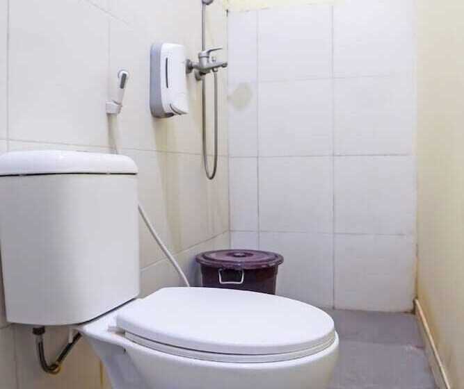 اتاق استاندارد یک نفره, Oyo 990 Stadion Residence