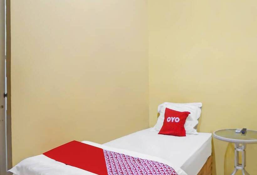 اتاق استاندارد یک نفره, Oyo 990 Stadion Residence