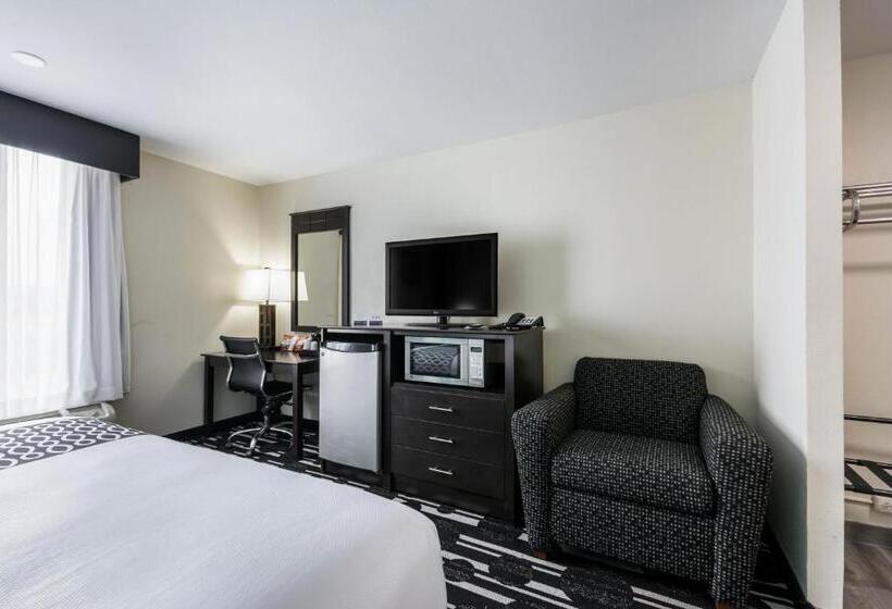 اتاق استاندارد با تخت بزرگ, Bricktown Hotel & Extended Stay