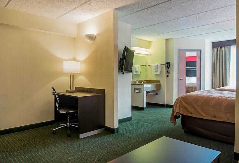 스위트, Quality Suites Atlanta Airport East