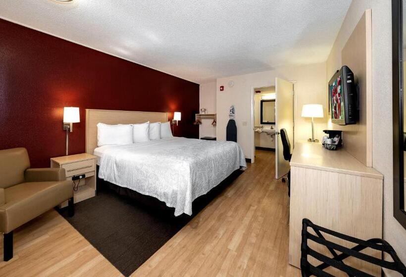Номер Стандарт Кровать Кинг Адаптированный для Инвалидов, Red Roof Inn Plus+ & Suites Naples Downtown 5th Ave S