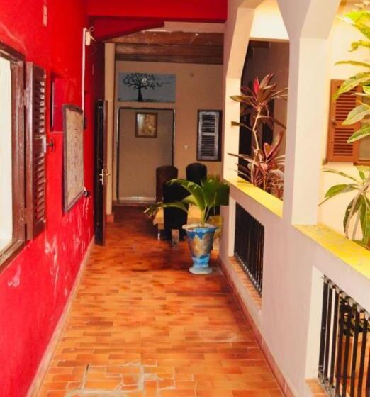 اتاق استاندارد با سرویس بهداشتی مشترک, Chez Titi