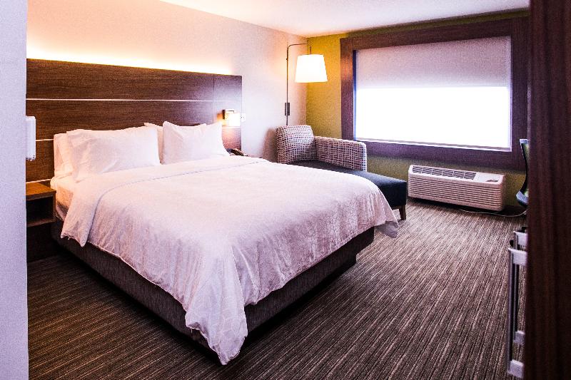 Номер Стандарт Адаптированный для Инвалидов, Holiday Inn Express & Suites Rehoboth Beach, An Ihg