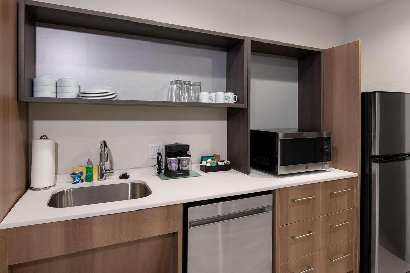 Люкс Кровать Кинг, Home2 Suites Raynham/taunton, Ma