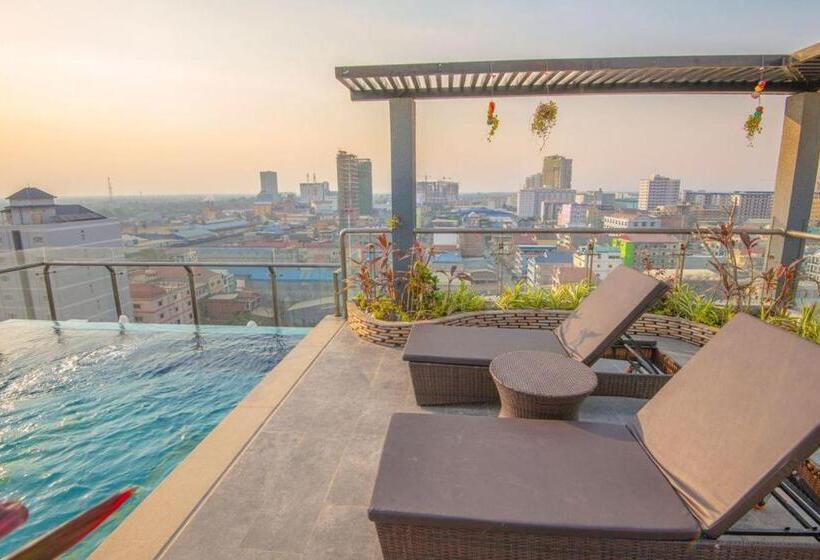 اتاق سوپریور خانوادگی, Hak Huot Hotel I