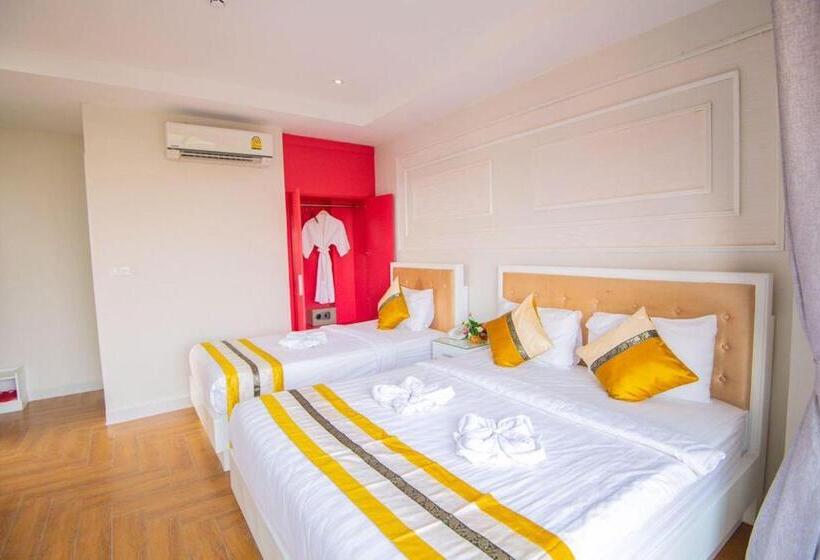 اتاق سوپریور خانوادگی, Hak Huot Hotel I