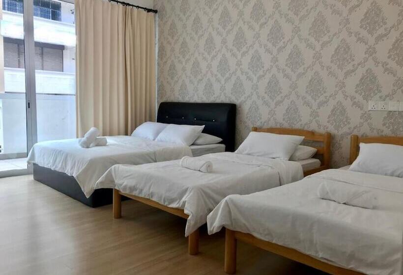 Семейный Номер, Island Hostel