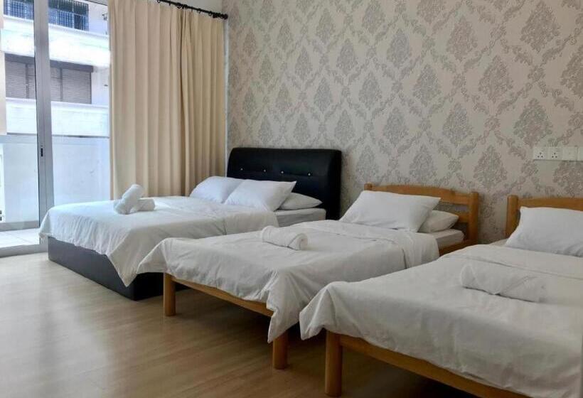 Семейный Номер, Island Hostel