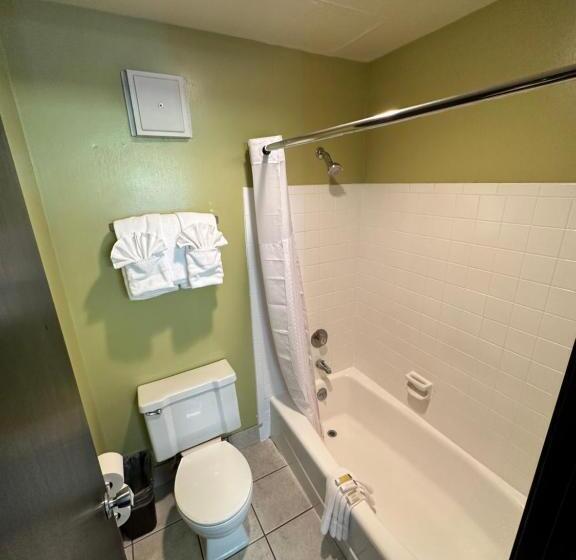 标准间, Super 8 By Wyndham Eau Claire Wi