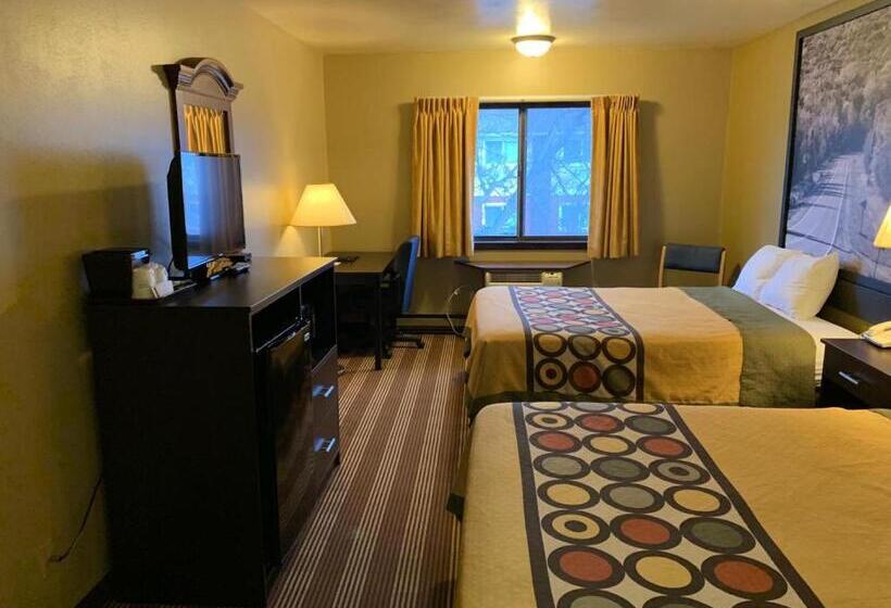 标准间, Super 8 By Wyndham Eau Claire Wi