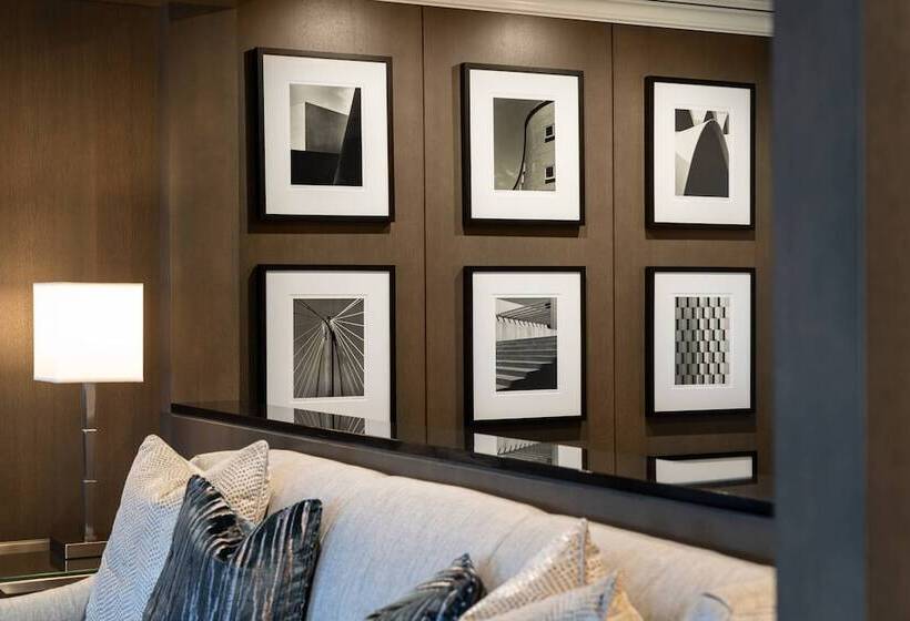 Номер Клуб, The Ritzcarlton, St. Louis