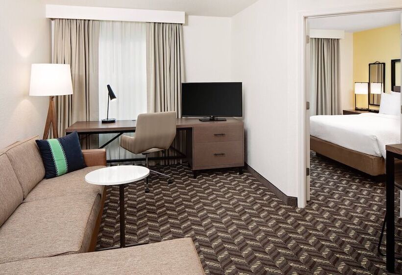 스위트, Residence Inn Boston Dedham
