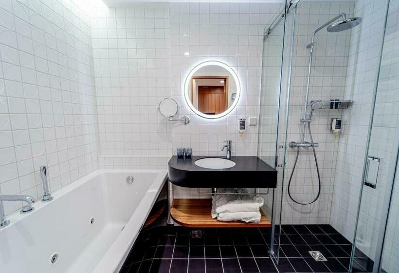 سوییت, Hestia Hotel Kentmanni