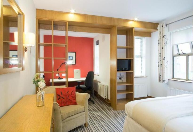 اتاق استاندارد, Brennan Court Guest Accommodation