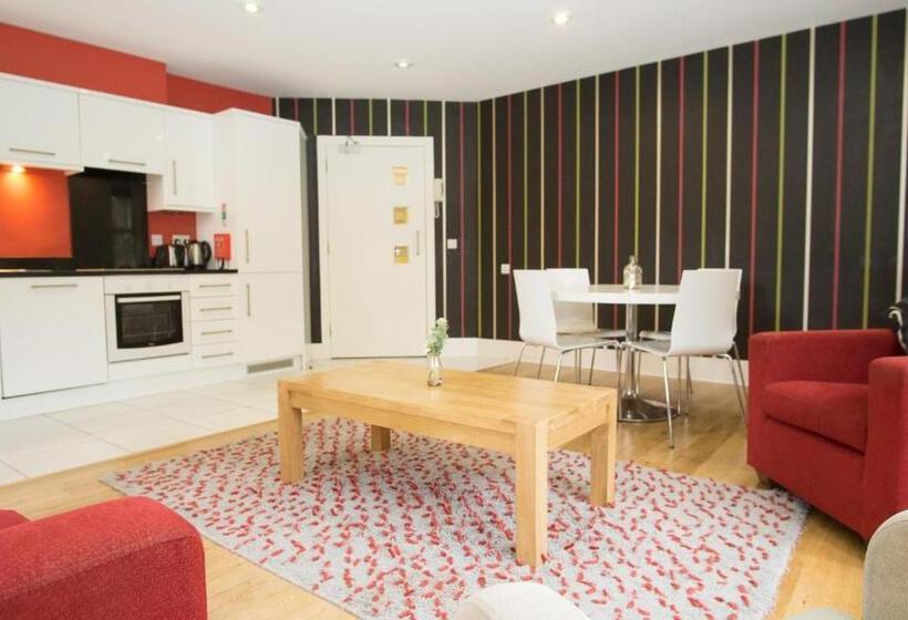 اتاق استاندارد, Brennan Court Guest Accommodation