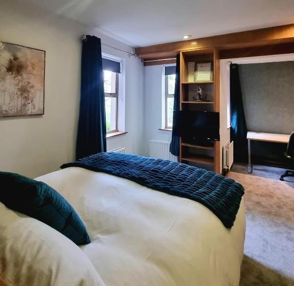 اتاق استاندارد, Brennan Court Guest Accommodation