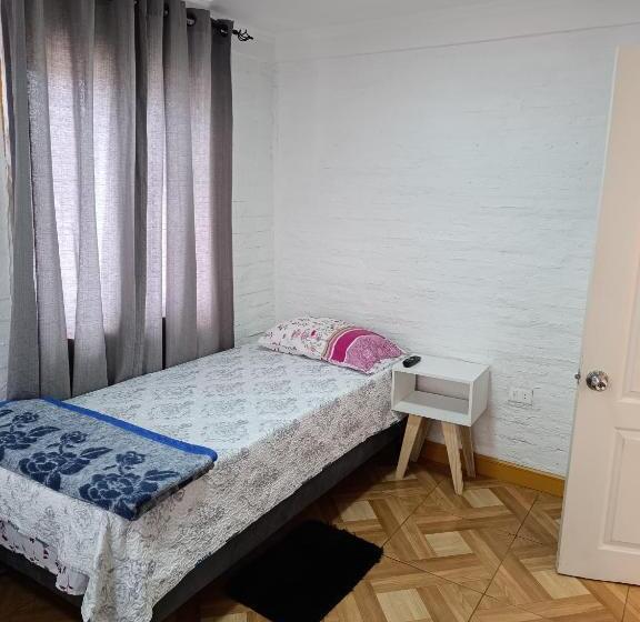 اتاق لوکس, Hostal Familiar S&g
