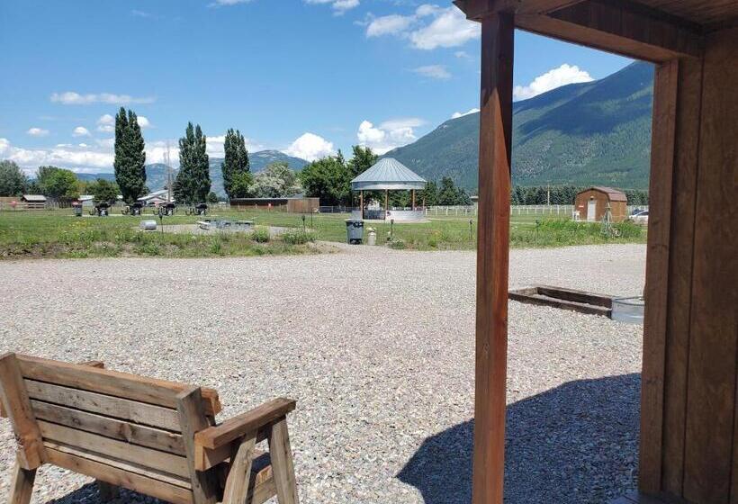 اتاق استاندارد, Glacier Acres Guest Ranch