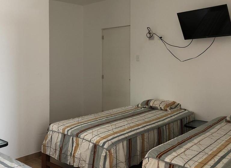 استودیوی لوکس, Olas Inn