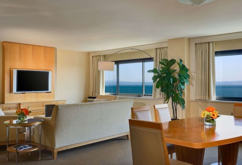 Suite met Kingsize Bed, Hilton San Francisco Airport Bayfront