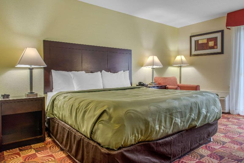 Quarto Standard Cama King para Deficientes, Quality Inn Bloomington Near University