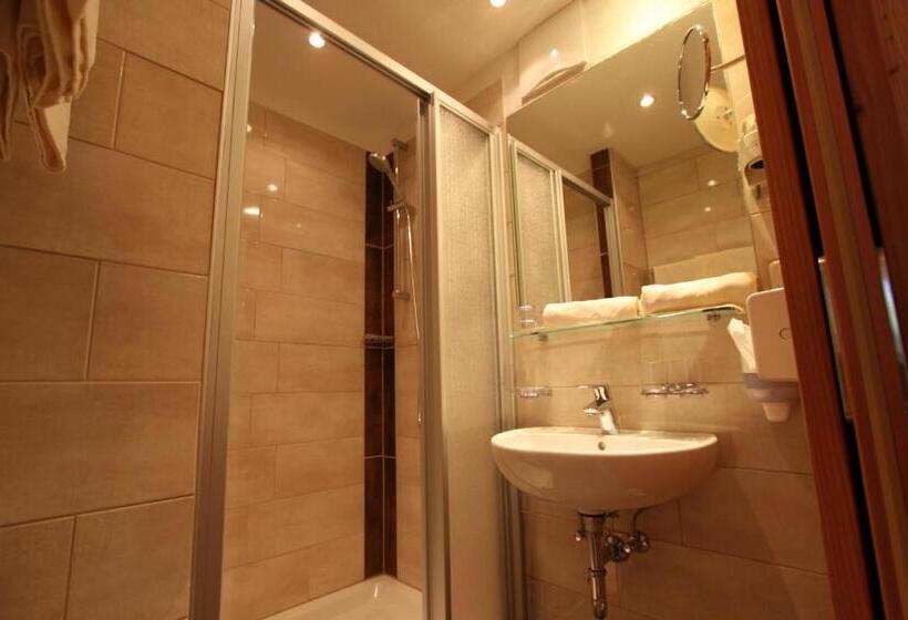 اتاق استاندارد سه نفره, Pension Waldesruh